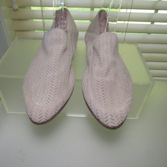 Lucky Brand Brogan Taupe Perforated Suede Loafers Women’s 7.5 M Minimalist Boho - Picture 3 of 9